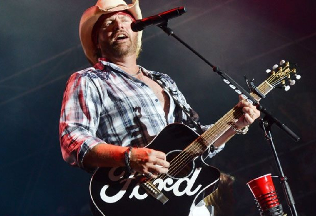 Toby Keith – Die With Your Boots On